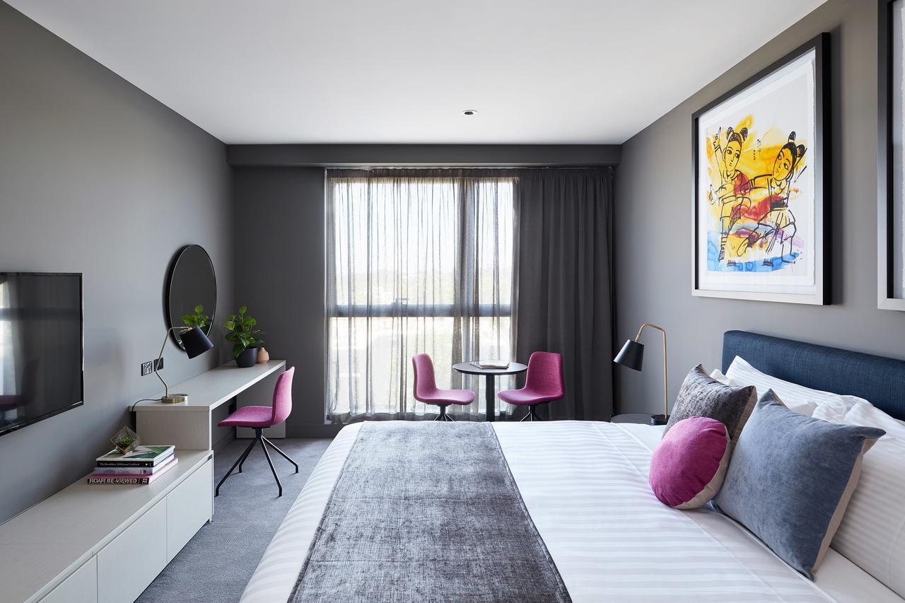 Art Series - The Chen Box Hill Exterior photo A room at the hotel