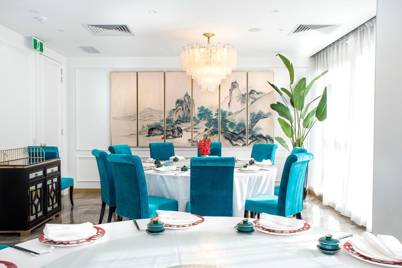 Art Series - The Chen Box Hill Exterior photo A dining room at the hotel